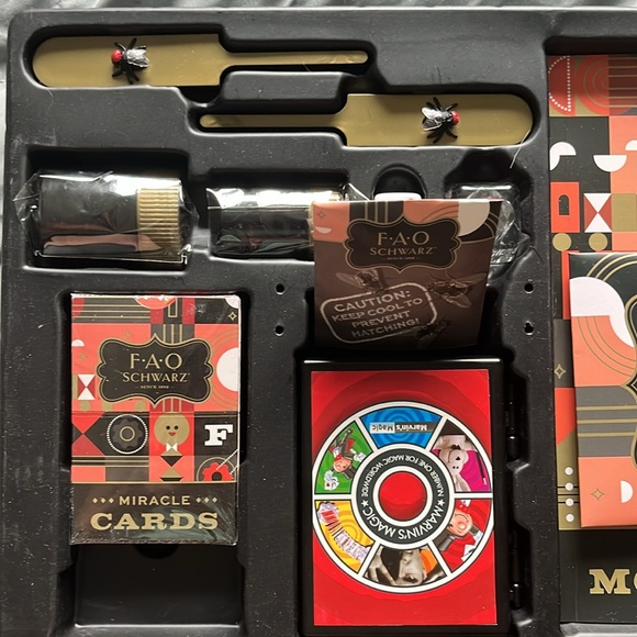 FAO SCHWARZ INTERACTIVE ILLUSIONS I MAGIC 23pc SET๐ช๐ด๏ธ๐ฆ๐งโโ๏ธ๐งโโ๏ธ๐ฎ๐ฆโพ๏ธ๐๐ฑ - Picture 7 of 10
